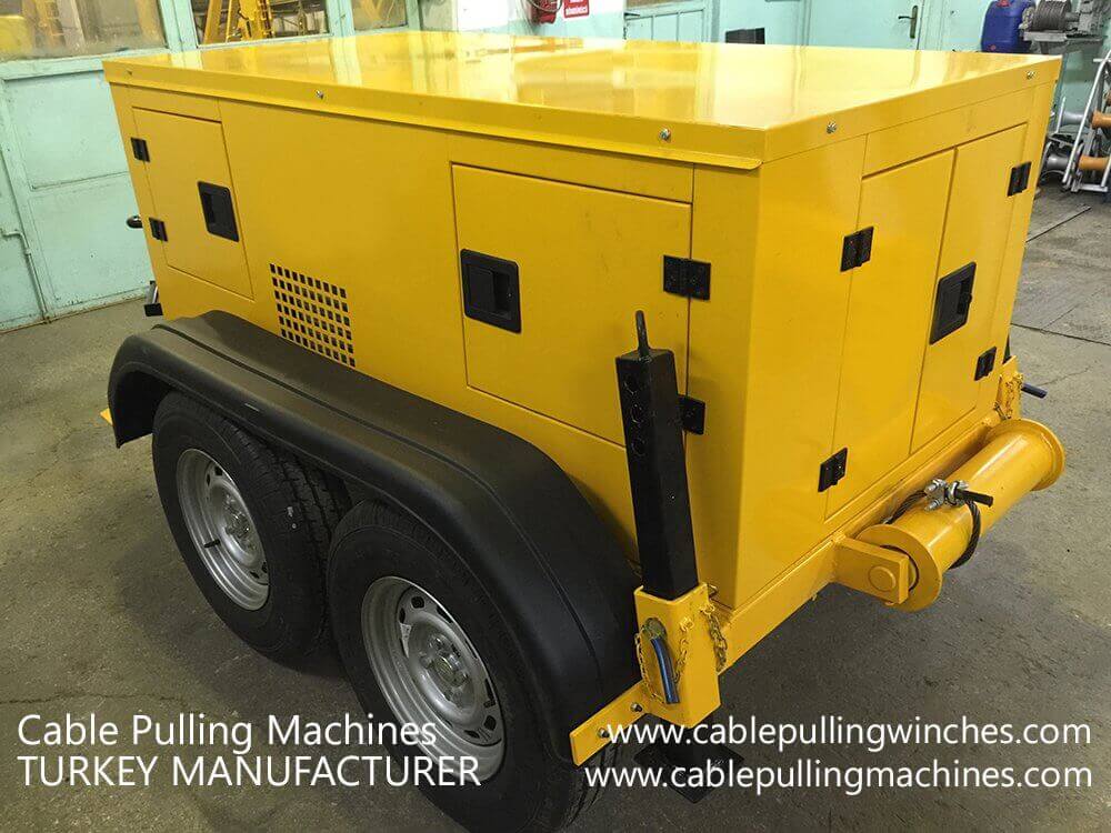 Hydraulic cable pulling winches