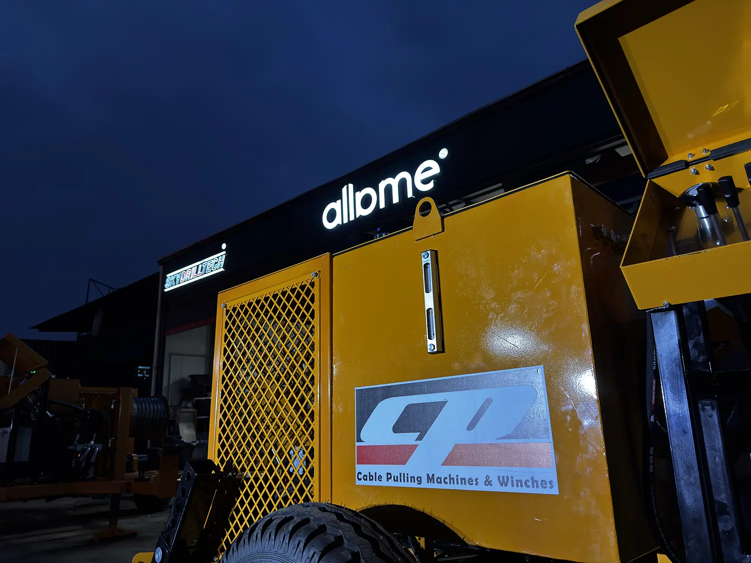 Delivery of 2 Units 7 Ton Cable Pulling Machines to Iraq Delivery of 2 Units 7 Ton Cable Pulling Machines to Iraq